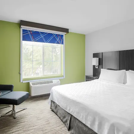 Holiday Inn Express Lancaster By Ihg Exterior photo